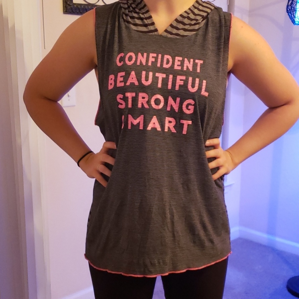 Sleeveless Hoodie  high/low top